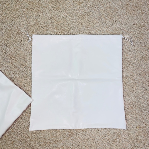 🔥HOT🔥 SET OF 3 WHITE FAUX LEATHER ZIPPERED BAGS - Picture 2 of 4